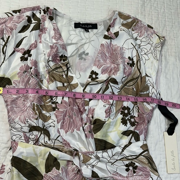 Salo La Fille Elegant Pink Wrap Blouse with Notched Collar - Picture 4 of 13